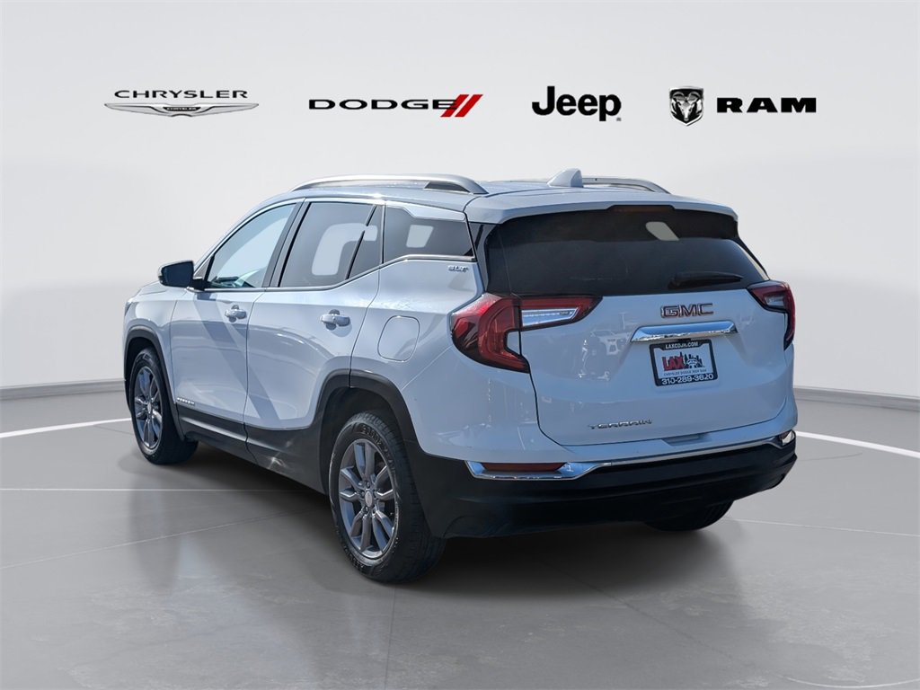 Used 2024 GMC Terrain SLT image 4