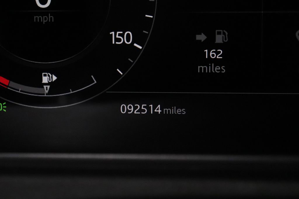 Used 2018 Land Rover Range Rover Velar S image 17