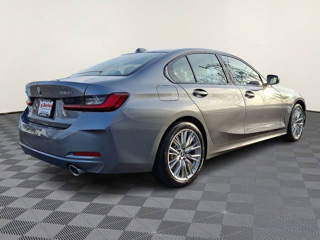 Used 2023 BMW 330i xDrive Sedan w/ Premium Package image 6
