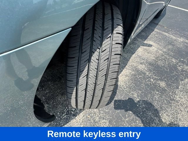 Used 2009 Toyota Camry XLE FWD image 3