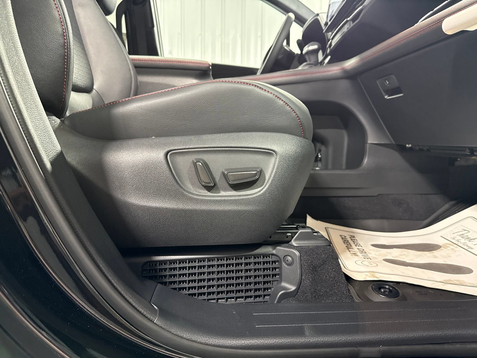 New 2026 Toyota Sienna XSE FWD image 11