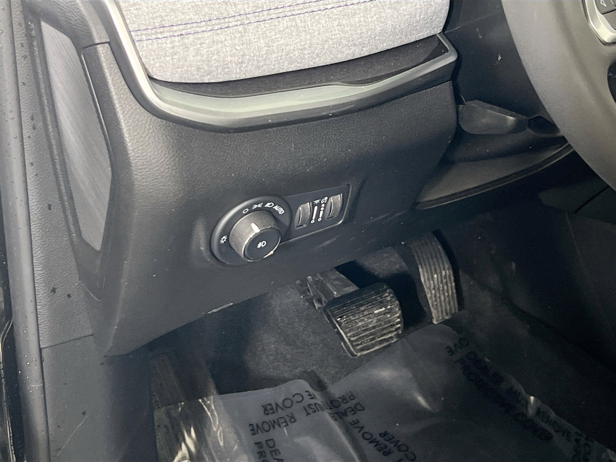 Used 2022 Jeep Compass Latitude image 10