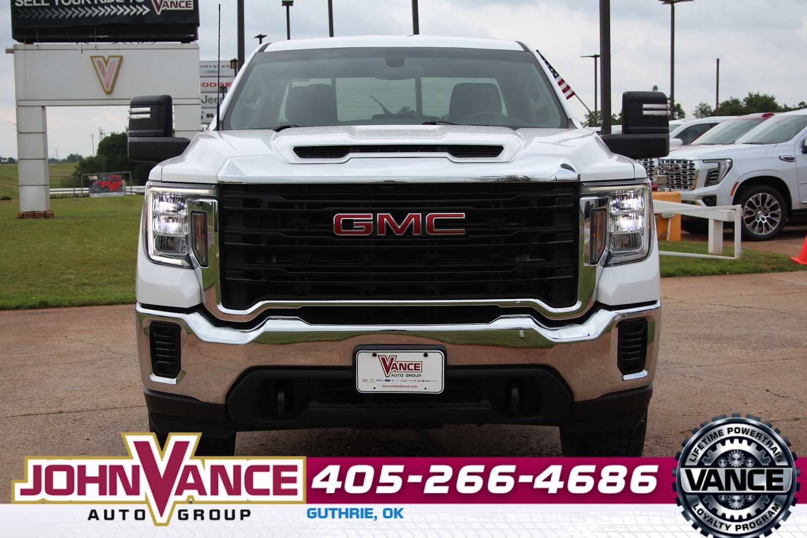 Used 2023 GMC Sierra 3500 Pro w/ Convenience Package AWD/4WD image 2