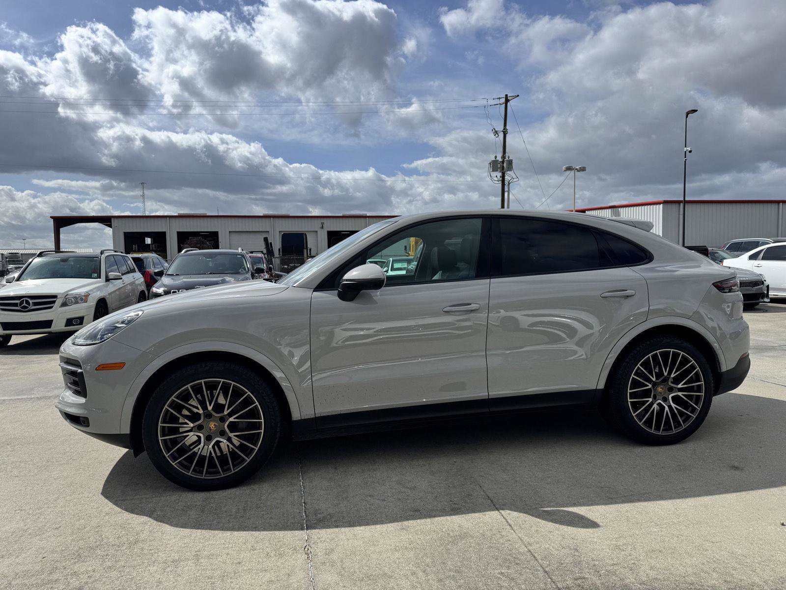 Used 2022 Porsche Cayenne S Platinum image 16