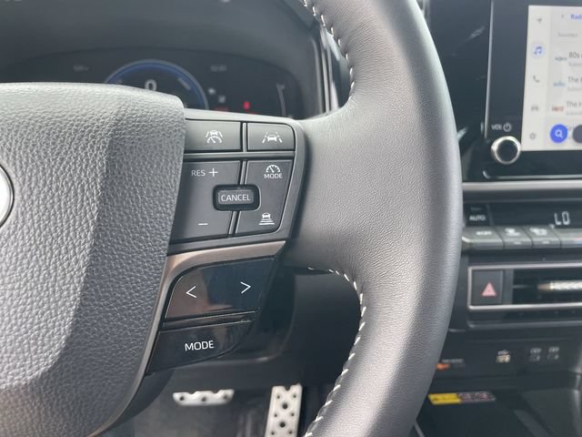 Used 2026 Toyota Camry SE FWD image 28
