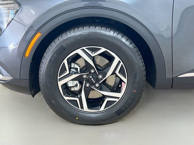 Certified 2024 Kia Sportage LX image 30