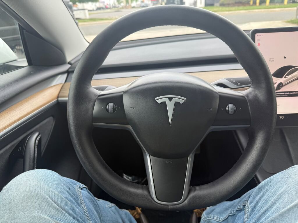 Used 2023 Tesla Model 3 Standard Range RWD image 12