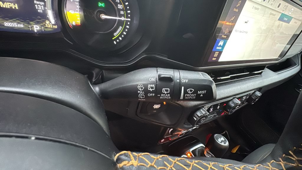Used 2024 Jeep Wrangler Unlimited AWD/4WD image 19