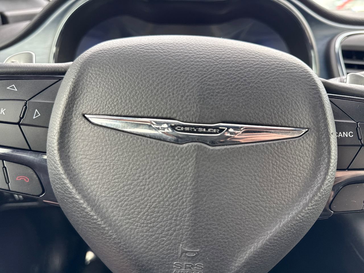 Used 2015 Chrysler 200 S w/ Comfort Group image 25