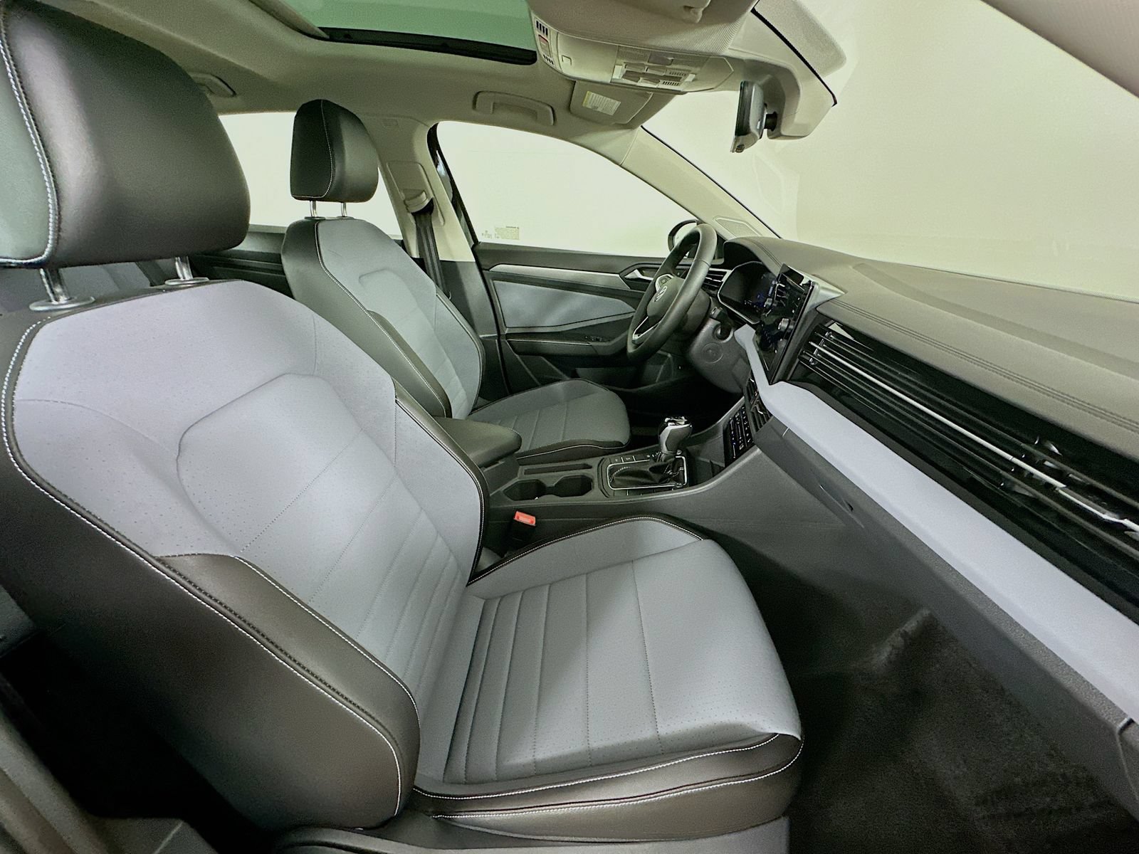 New 2026 Volkswagen Jetta SE FWD image 41