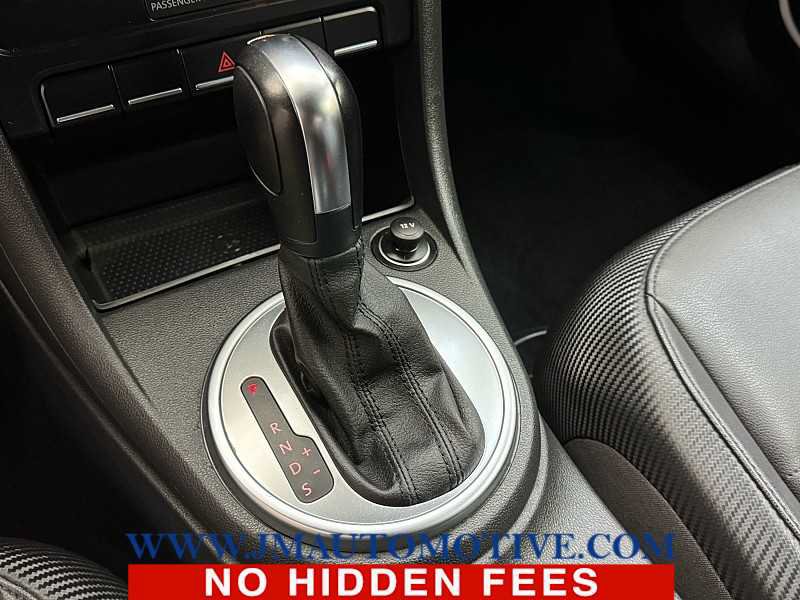 Used 2012 Volkswagen Beetle 2.5 FWD image 23