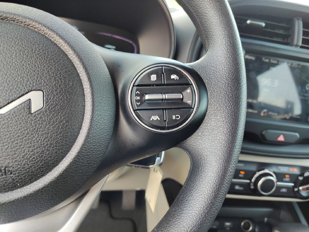 Certified 2023 Kia Soul LX w/ LX Technology Package FWD image 16