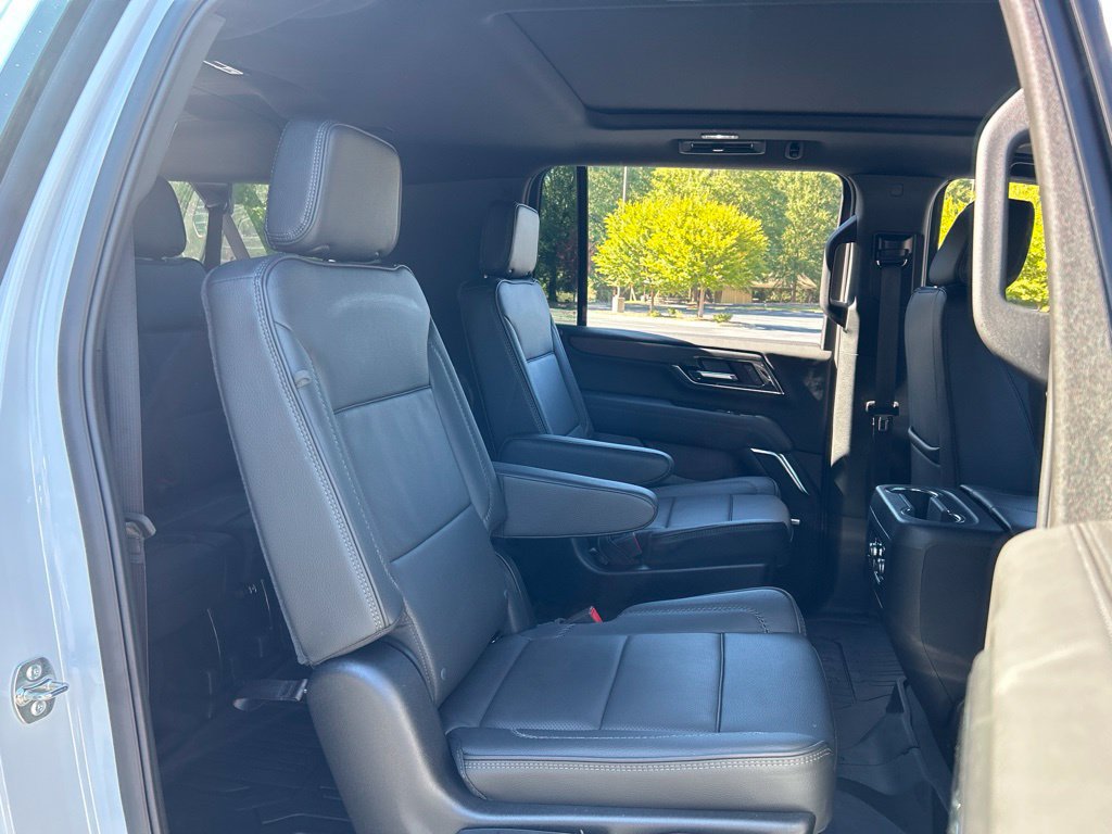 Used 2026 GMC Yukon XL Denali w/ Sun & Power Step Package AWD/4WD image 48