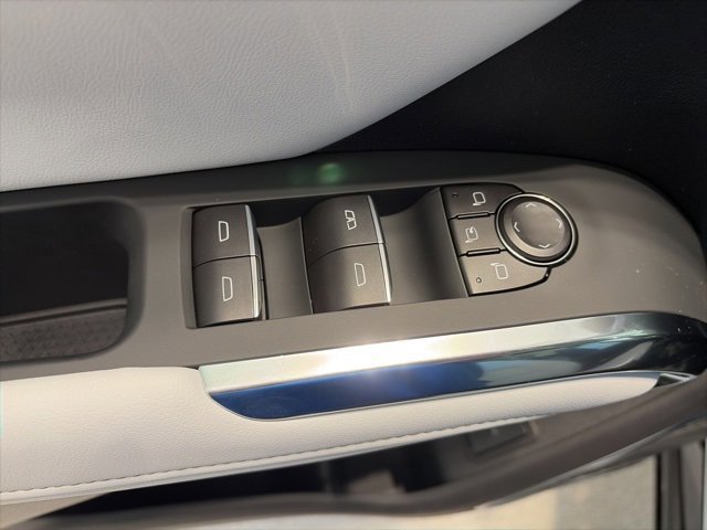 New 2026 Chevrolet Traverse High Country w/ LPO, Floor Liner Package image 9