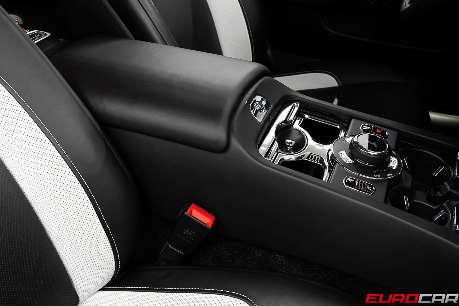 Used 2019 Rolls-Royce Wraith RWD image 31