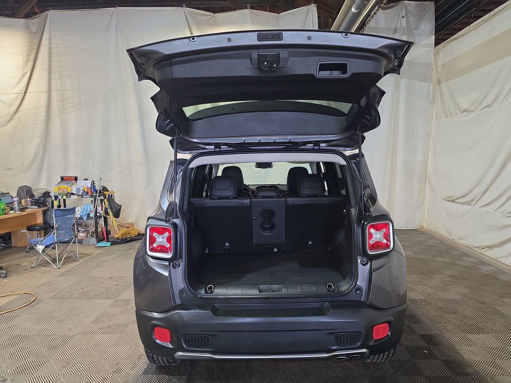 Used 2016 Jeep Renegade Limited AWD/4WD image 19