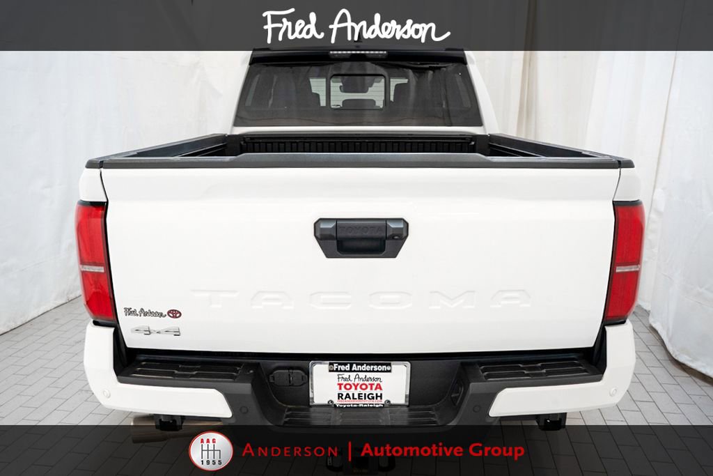 Certified 2024 Toyota Tacoma SR5 AWD/4WD image 4