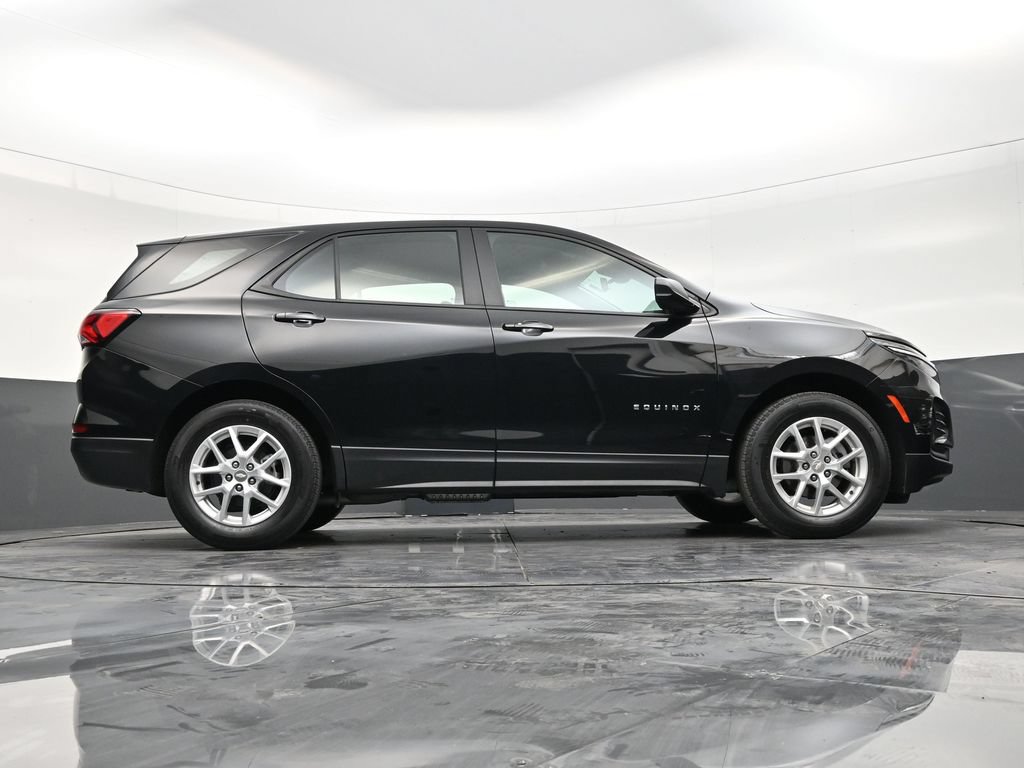 Used 2020 Chevrolet Equinox LS w/ LS Convenience Package FWD image 24