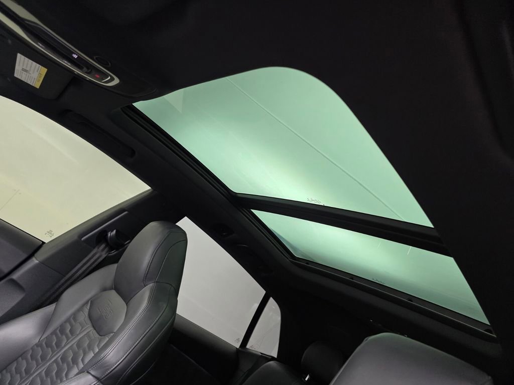 Used 2022 Audi RS Q8 image 12