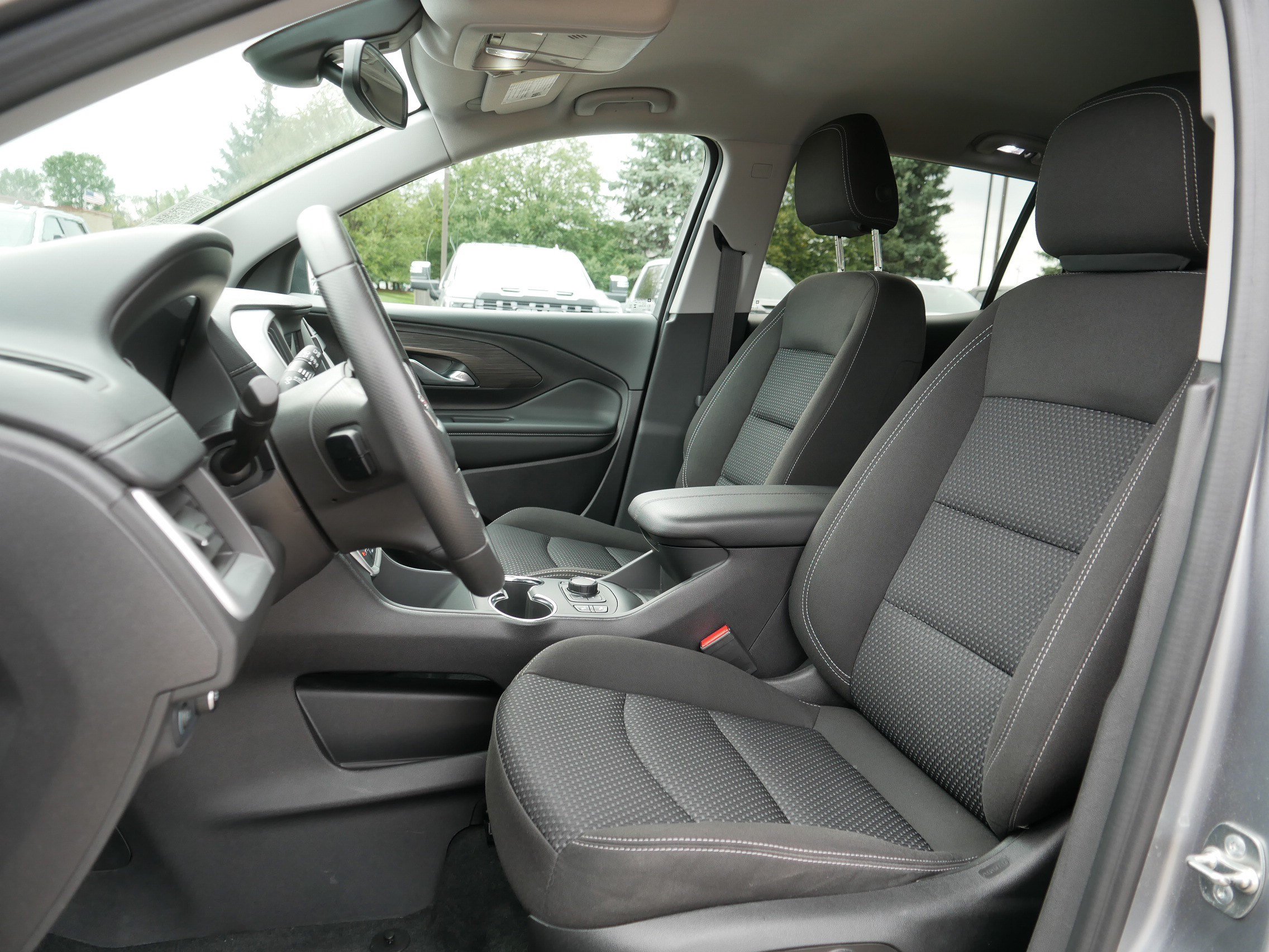 Used 2024 GMC Terrain SLE w/ Driver Convenience Package AWD/4WD image 34