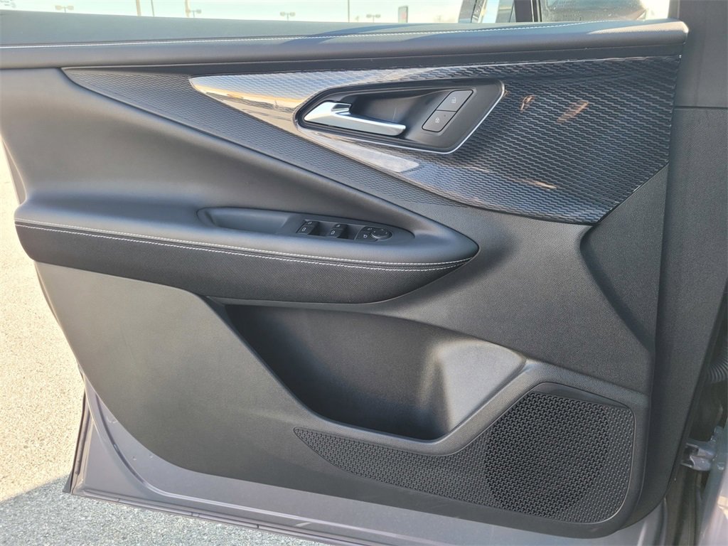 Used 2025 Chevrolet Blazer EV LT image 26