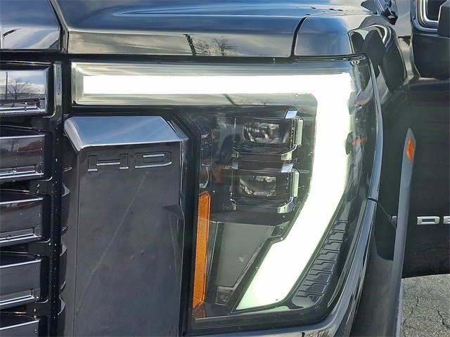Used 2024 GMC Sierra 3500 Denali Ultimate image 9