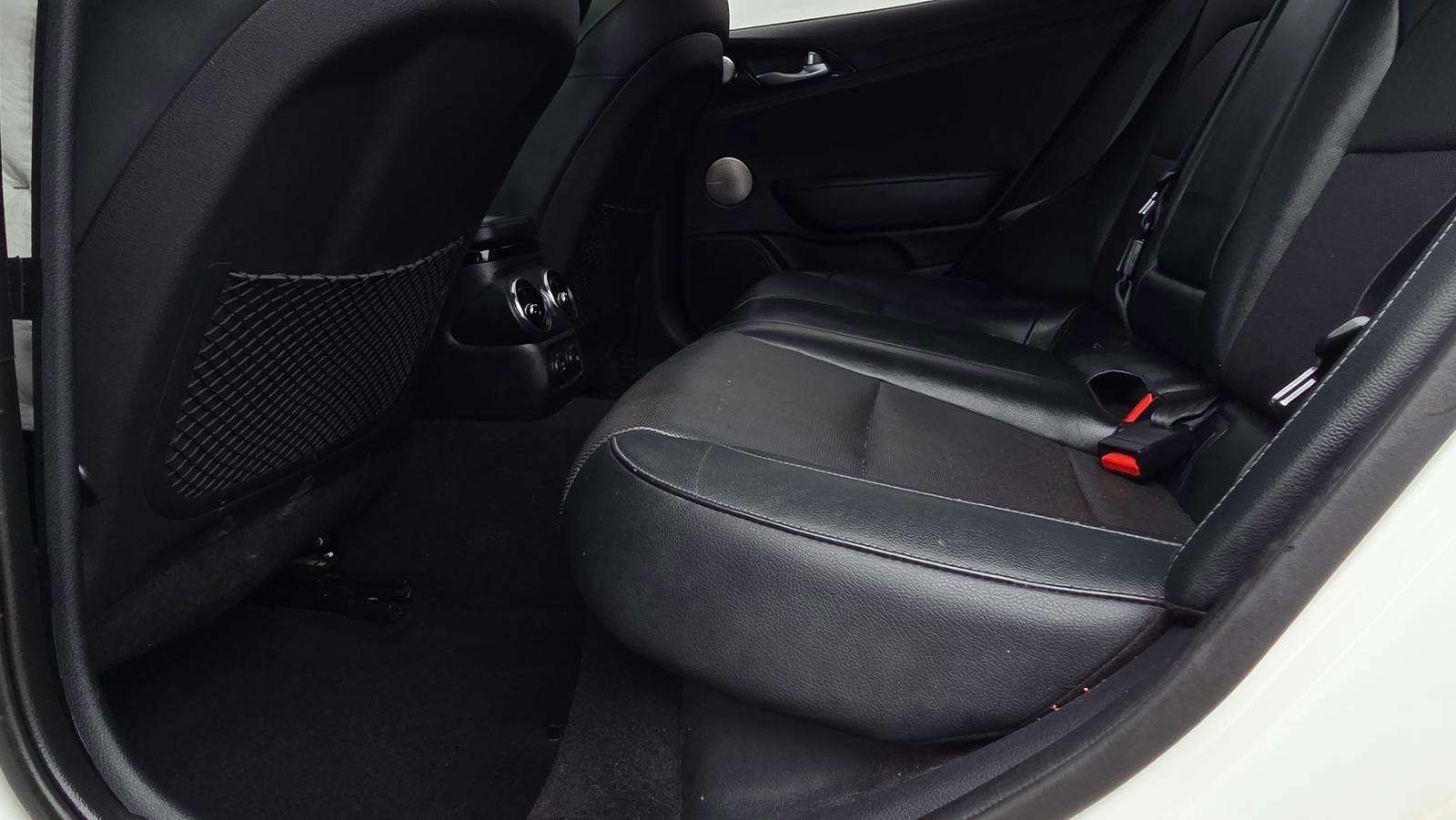 Used 2019 Kia Stinger Premium image 27