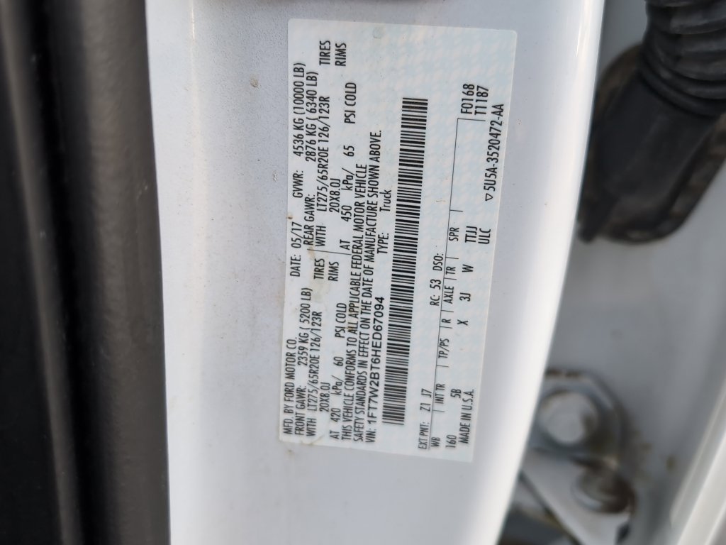 Used 2017 Ford F250 Lariat w/ Chrome Package image 37