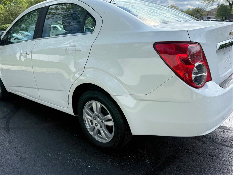 Used 2016 Chevrolet Sonic LT FWD image 27