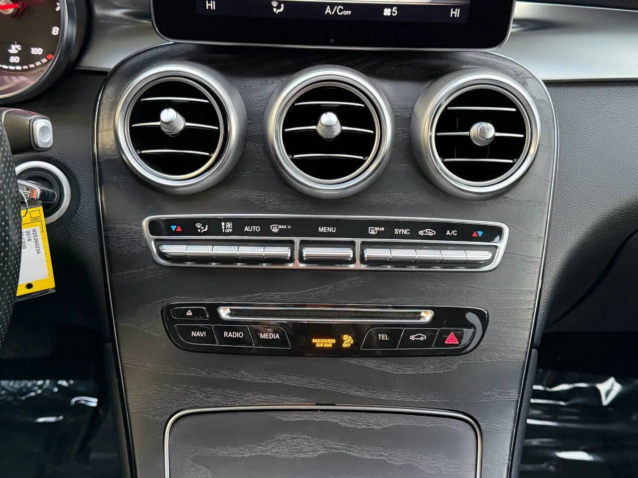 Used 2016 Mercedes-Benz GLC 300 GLC 300 4MATIC AWD 4dr SUV image 17