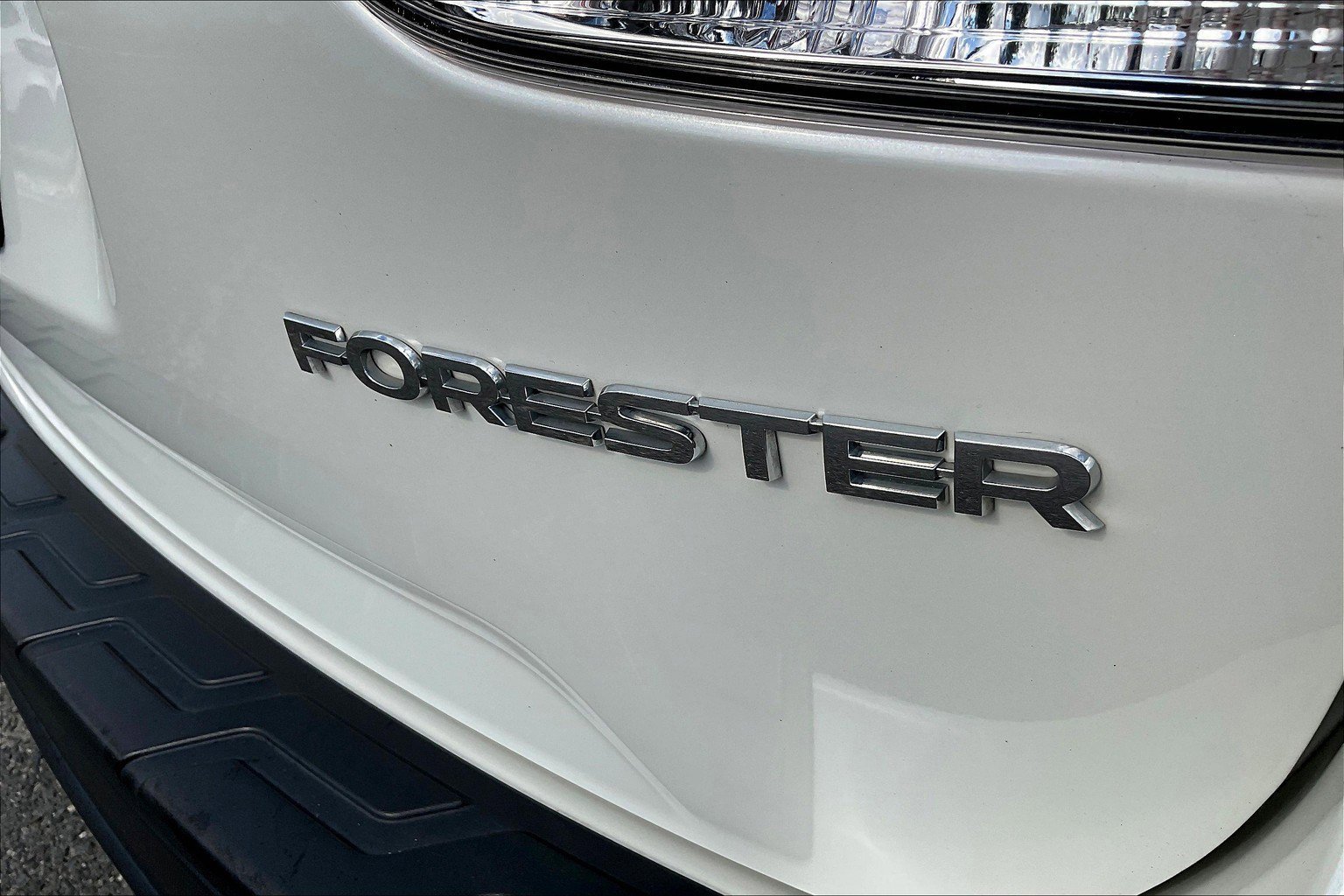 Certified 2021 Subaru Forester Limited image 9