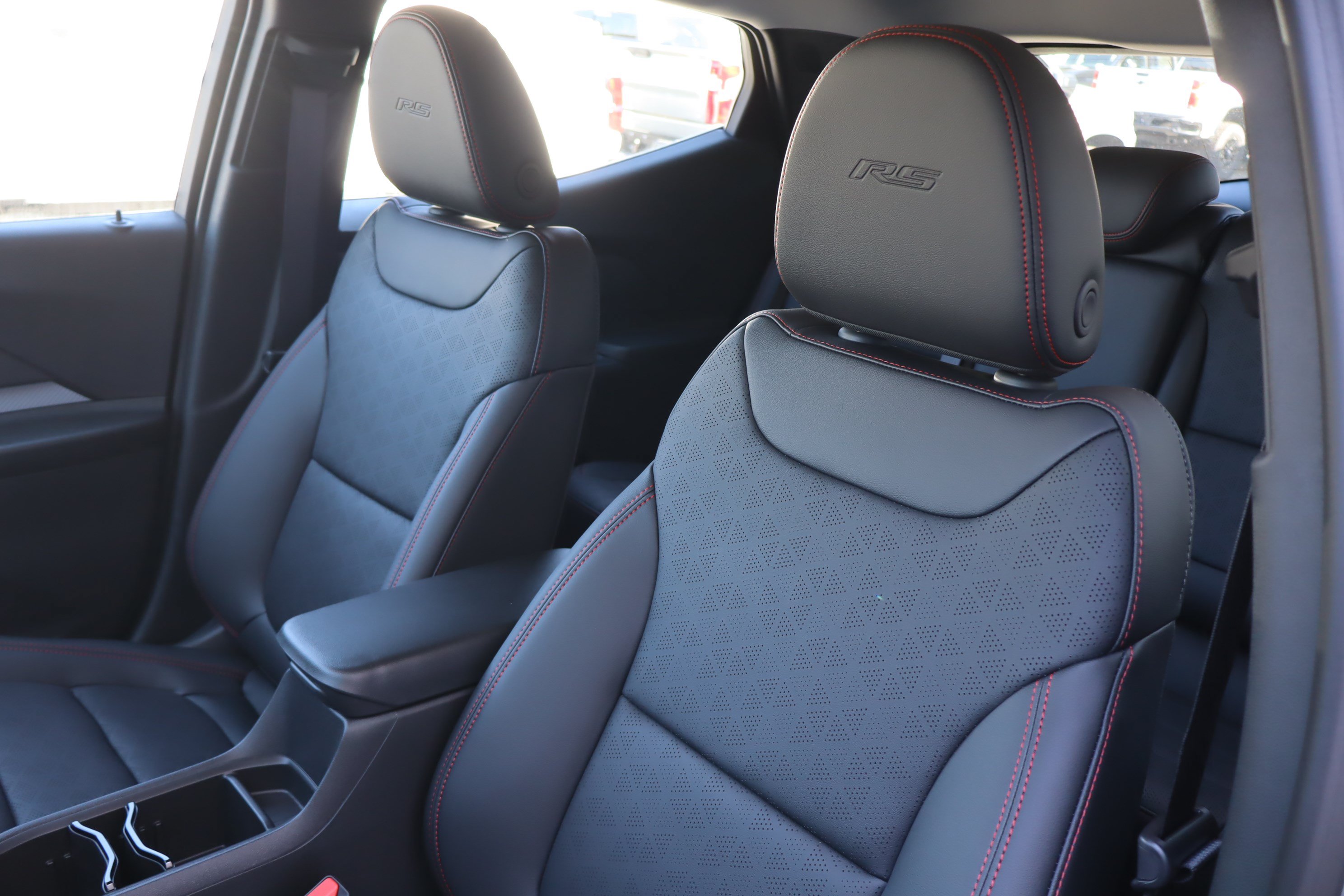 New 2027 Chevrolet Bolt RS w/ Technology Package FWD image 13