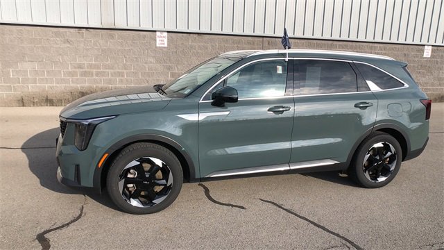 Certified 2025 Kia Sorento EX