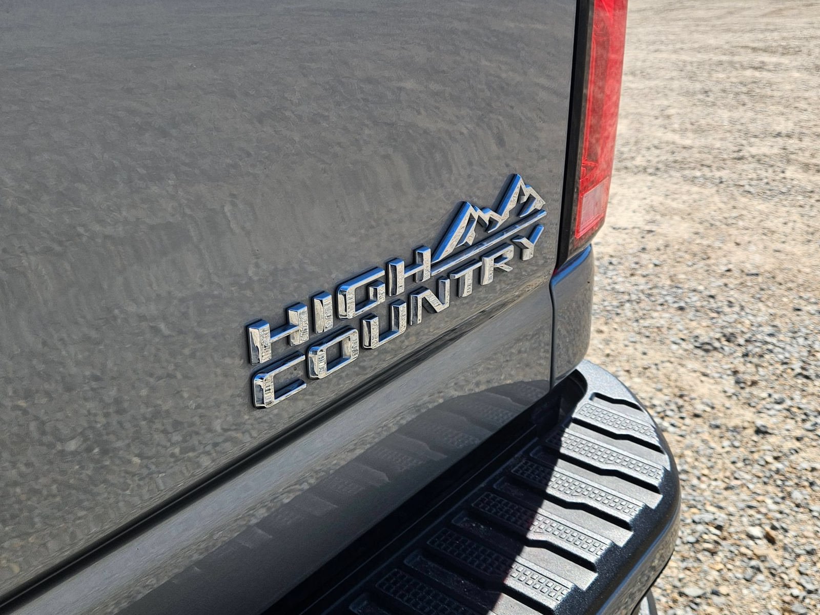 Used 2024 Chevrolet Silverado 3500 High Country w/ High Country Premium Package AWD/4WD image 32
