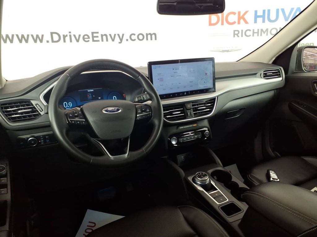 Used 2023 Ford Escape Platinum AWD/4WD image 10