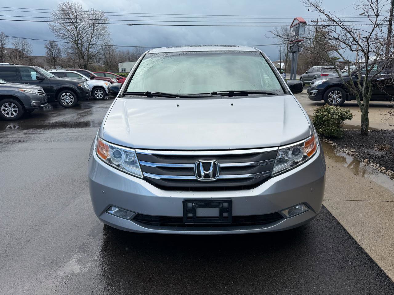 Used 2012 Honda Odyssey Touring Elite image 2