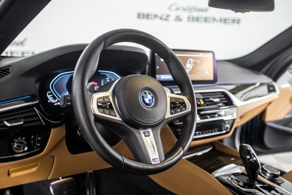 Used 2023 BMW 530e w/ M Sport Package image 20