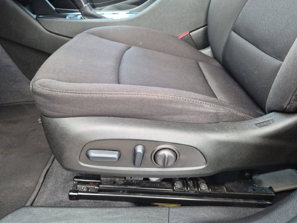 Used 2023 Chevrolet Malibu LT FWD image 19