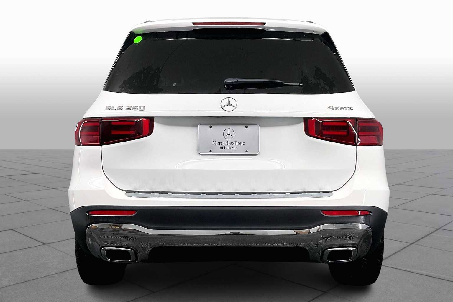 New 2025 Mercedes-Benz GLB 250 4MATIC image 5