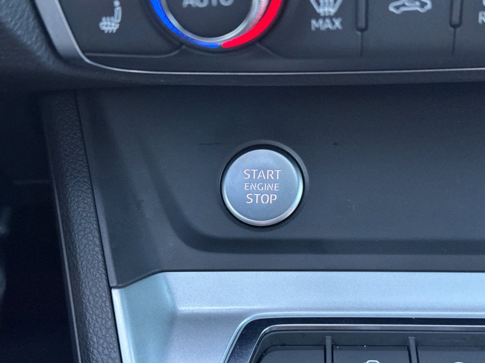 Used 2020 Audi Q3 2.0T Premium image 22