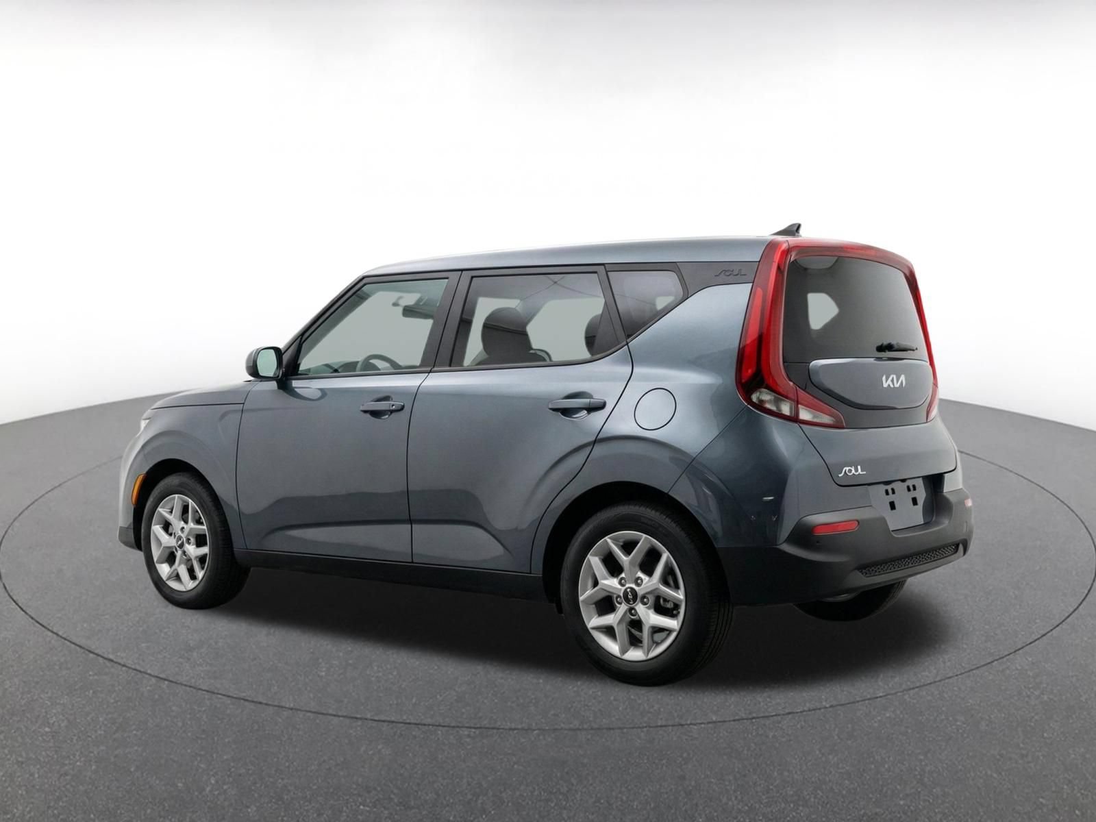 Used 2025 Kia Soul LX w/ LX Technology Package FWD image 7