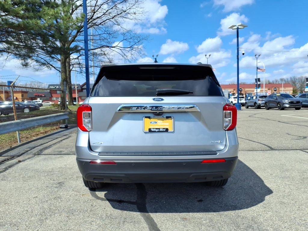 Certified 2023 Ford Explorer XLT image 7