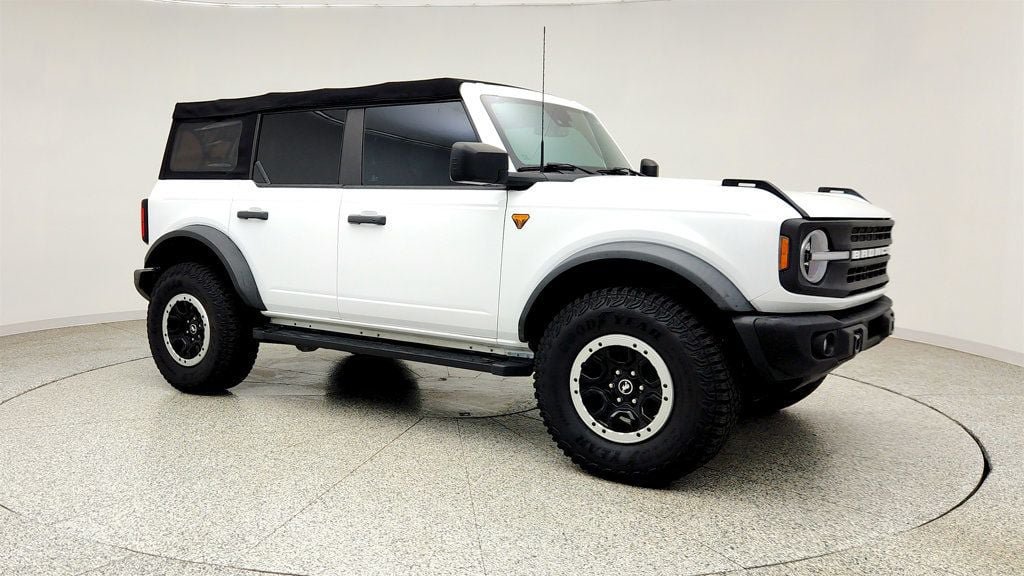 Used 2022 Ford Bronco Badlands w/ Sasquatch Package AWD/4WD image 3