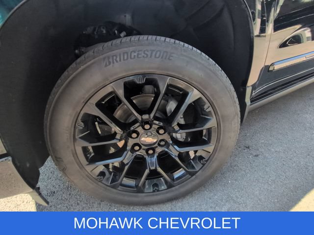 Used 2025 Chevrolet Silverado 1500 High Country w/ High Country Premium Package AWD/4WD image 34