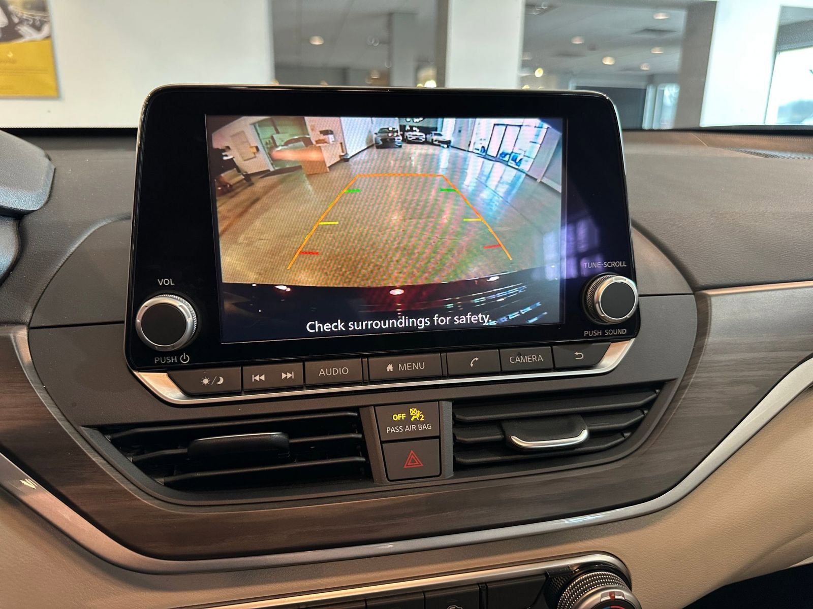 Used 2025 Nissan Altima 2.5 SV image 23