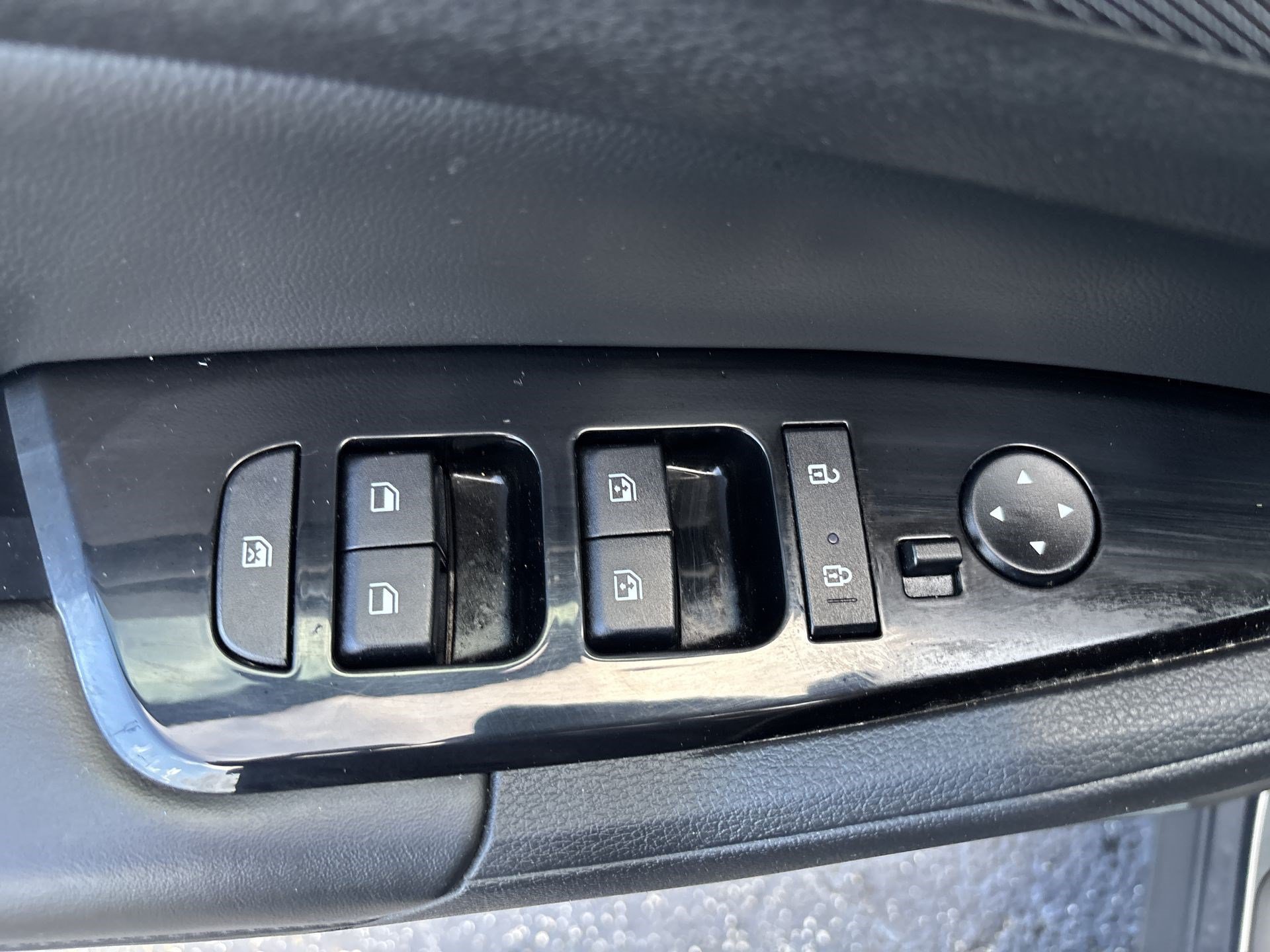 Used 2024 Kia Sportage SX FWD image 15