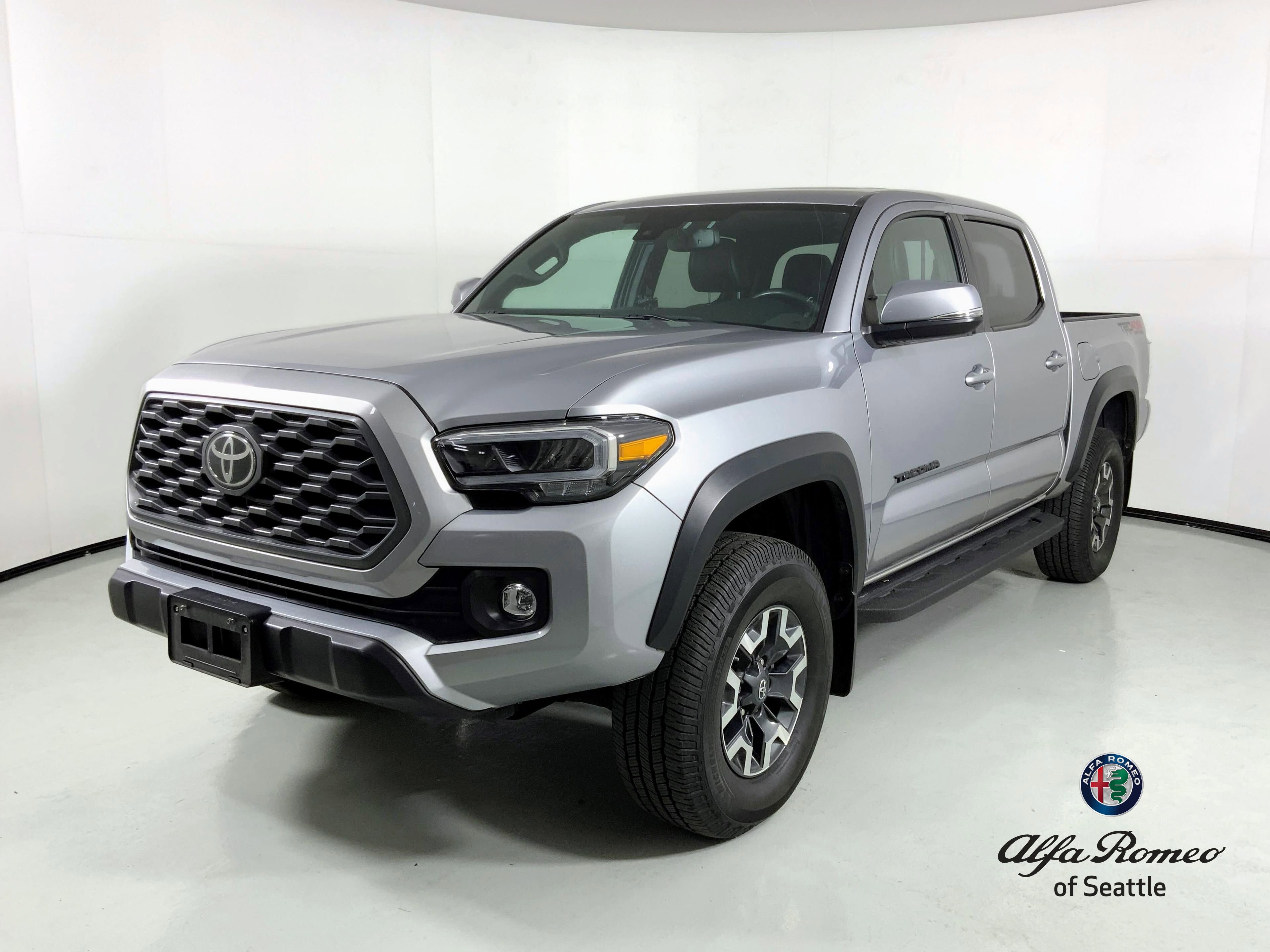 Used 2021 Toyota Tacoma SR image 1