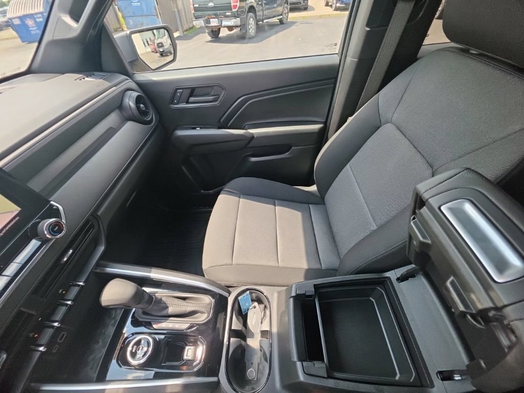 Used 2024 Chevrolet Colorado Trail Boss w/ Advanced Trailering Package AWD/4WD image 24