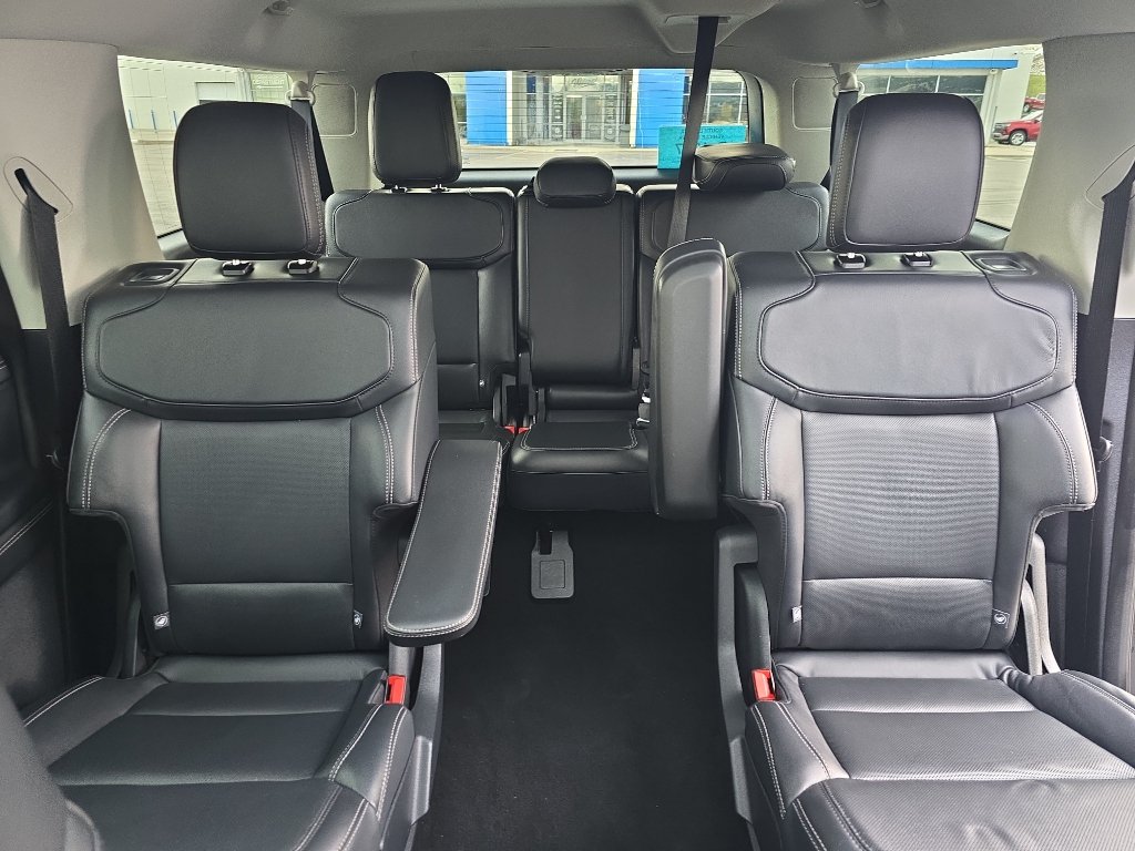 Used 2025 Ford Expedition Max Platinum AWD/4WD image 22