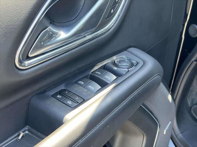 Used 2024 Chevrolet Suburban LT AWD/4WD image 19